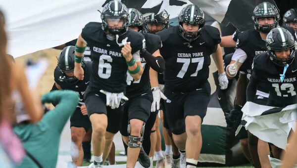 Cedar Park vs Hutto score: Live updates of Central Texas high school football