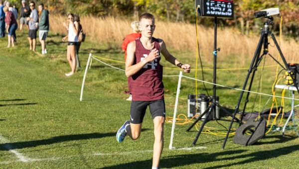 Top-ranked Holland Christian cross country sweeps OK Black titles with pack hunting mentality