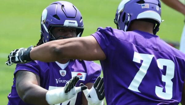 Vikings offensive line takes massive hit with season-ending injury, another star in concussion protocol