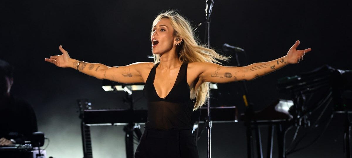 Miley Cyrus doesn't need popular music to stay a pop diva