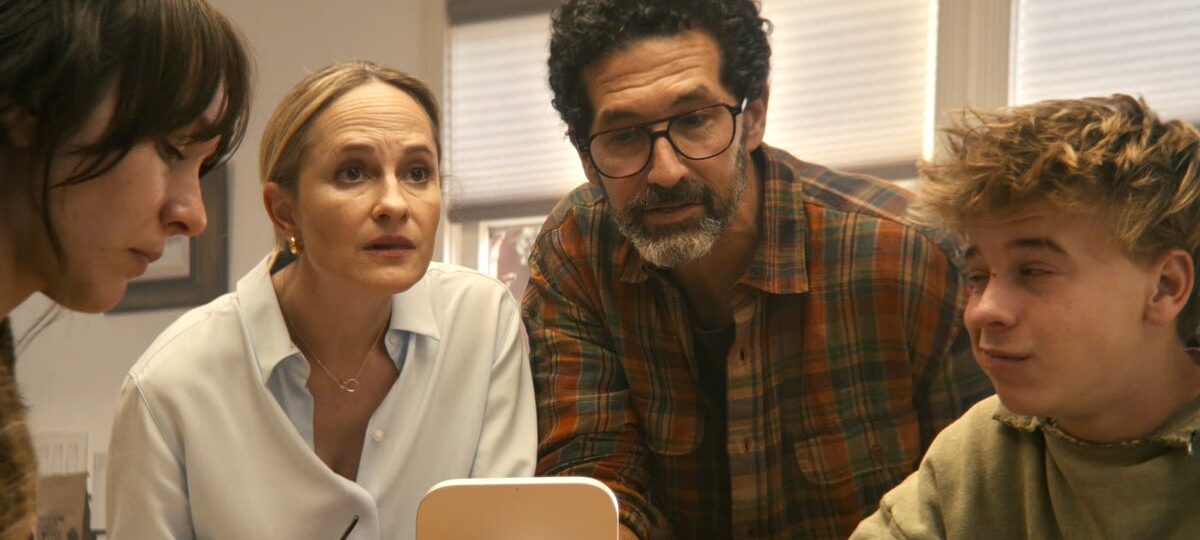 Ad pros say Apple's chaotic new commercial fails at what the brand once did best