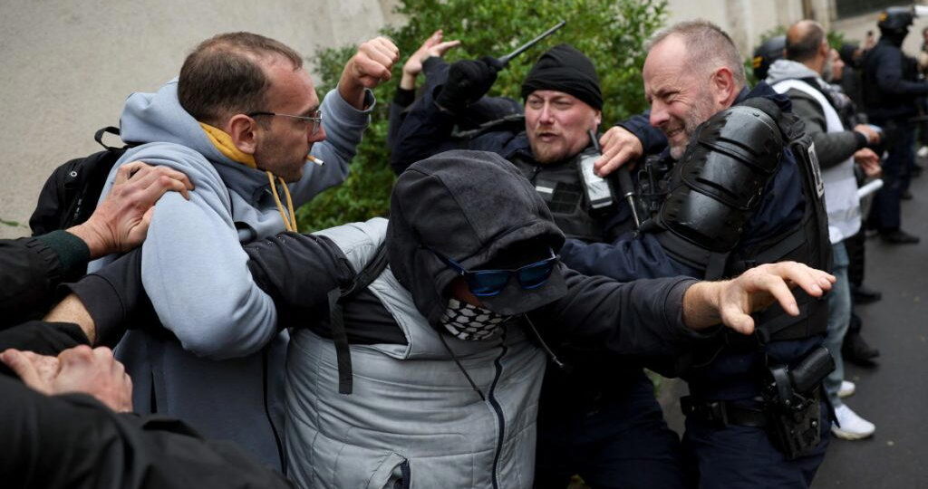 Clashes break out in Paris, other French cities amid fresh protests