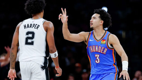 Spurs struggle to defend 3-point line in season-opening loss to Thunder