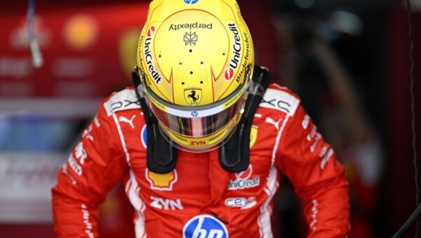 Lewis Hamilton “praying” for Ferrari power unit after Mexico FP2 failure
