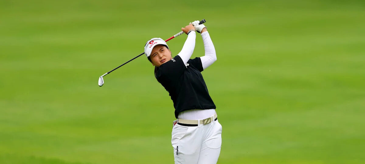 Grace Kim Survives Wind, Hye-Jin Choi Holds Lead At Shanghai