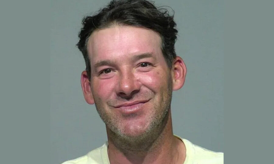 NFL analyst Tony Romo leaves CBS after DUI arrest