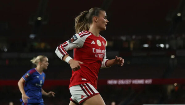 New Arsenal signing withdraws from international duty with ‘knee problems’