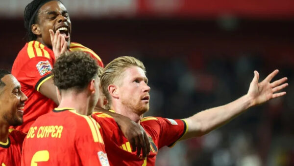 Belgium's De Bruyne fires double to sink Turkey, France held by Italy