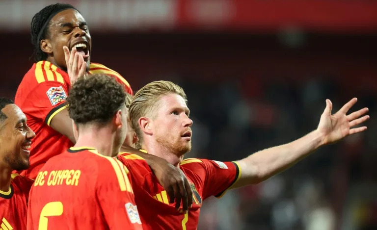 Belgium's De Bruyne fires double to sink Turkey, France held by Italy