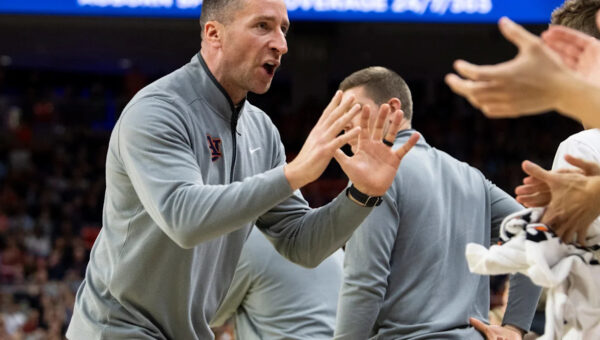 See Auburn basketball vs Alabama get chippy early in exhibition