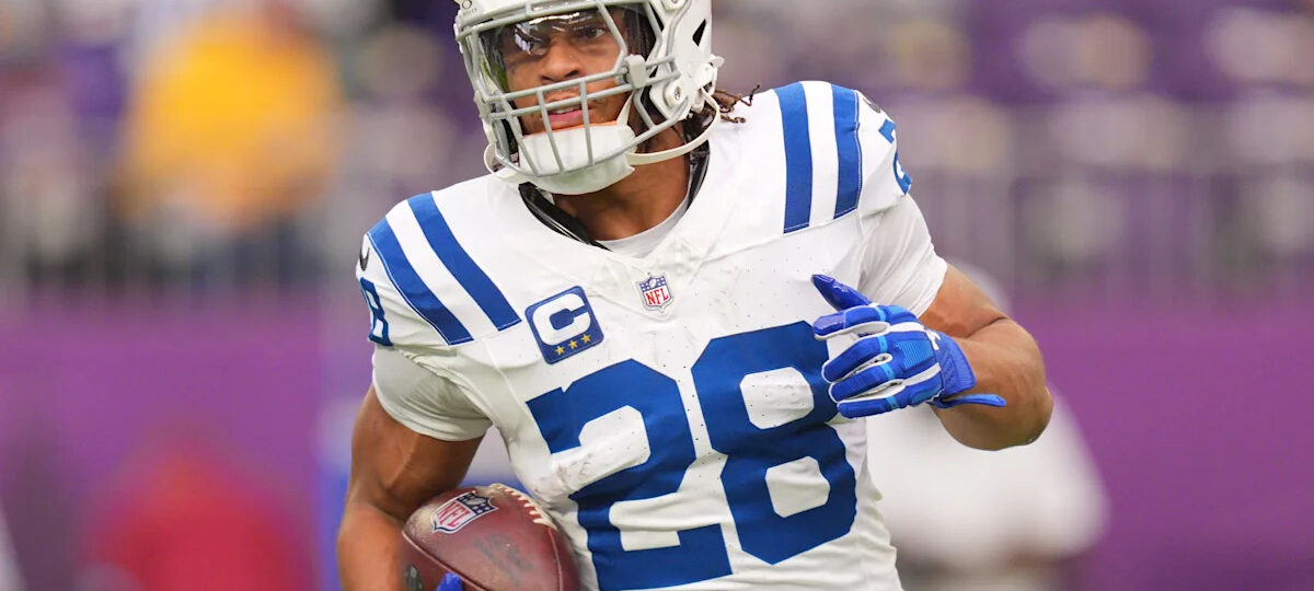 Colts now open to dealing RB Jonathan Taylor for significant draft picks, per report