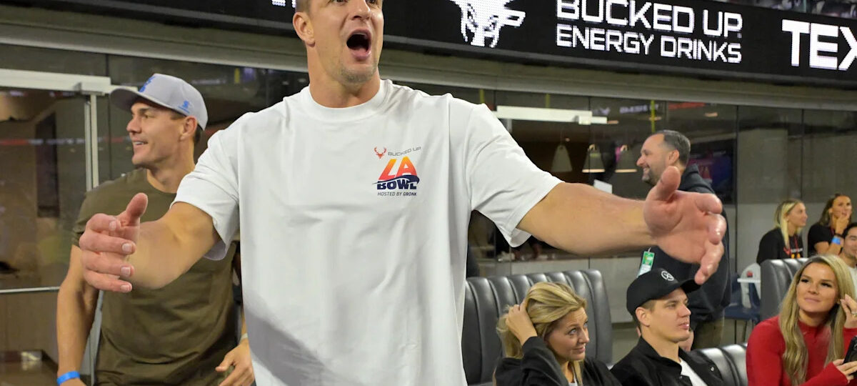 Rob Gronkowski picks between Drake Maye and Caleb Williams in debate