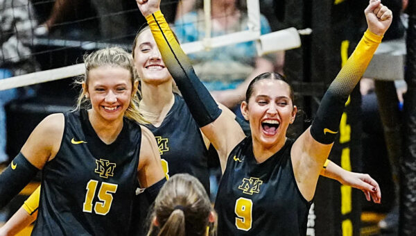 Merritt Island sweeps its way to the state volleyball semifinals