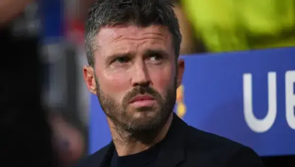EPL: Carrick bench Bruno Fernandes after Como outburst