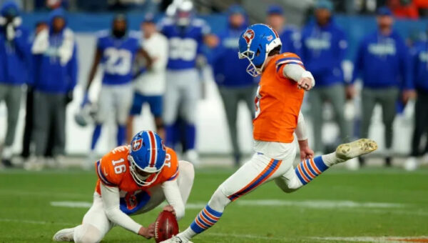 Broncos top Super Bowl champion Seahawks in overtime