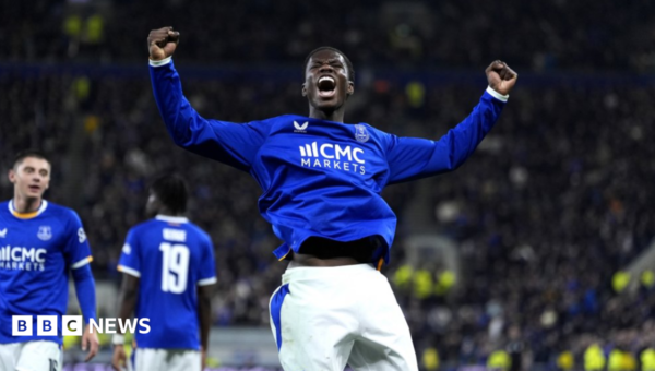 Everton striker’s relief family not home during burglary