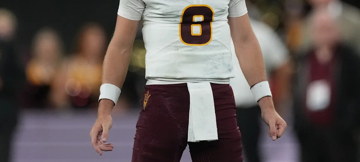 Cardae Mack runs for 154 yards and 2 touchdowns, Arizona State grinds out 30-12- win over Hawaii