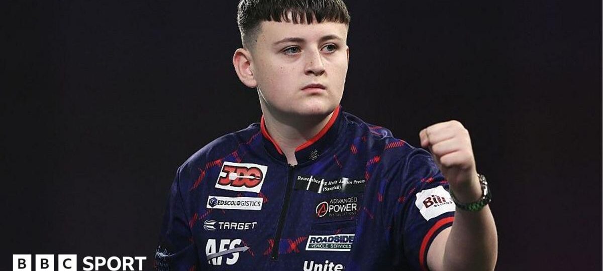 Lawrie, 15, eyes £501,000 live TV win over Littler