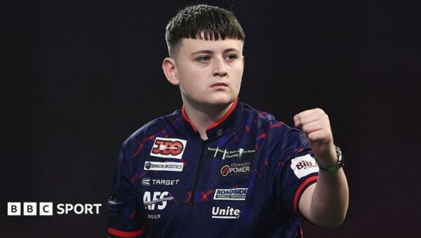 Lawrie, 15, eyes £501,000 live TV win over Littler
