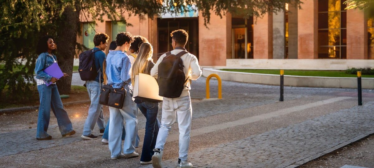 The 25 college majors that may be safest from AI, ranked