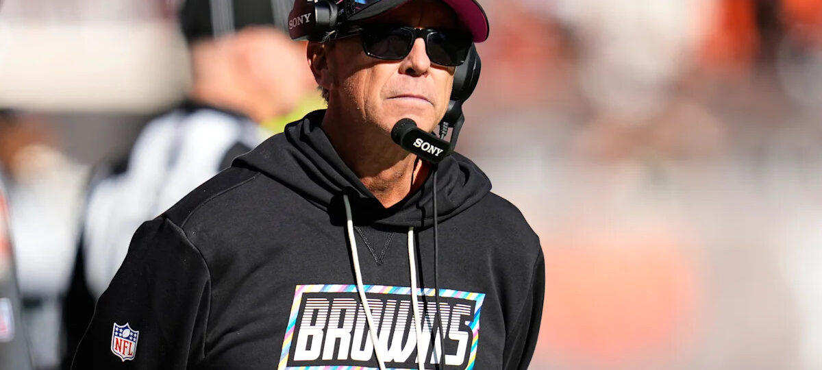 Monken says Browns' offense could be 'smoother,' but his 4-2 team has come through late in games