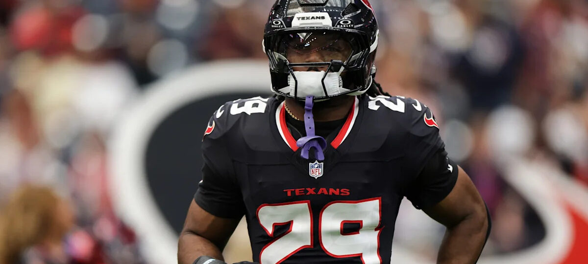 Texans activate S M.J. Stewart, DT Kayden McDonald