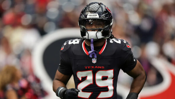 Texans activate S M.J. Stewart, DT Kayden McDonald