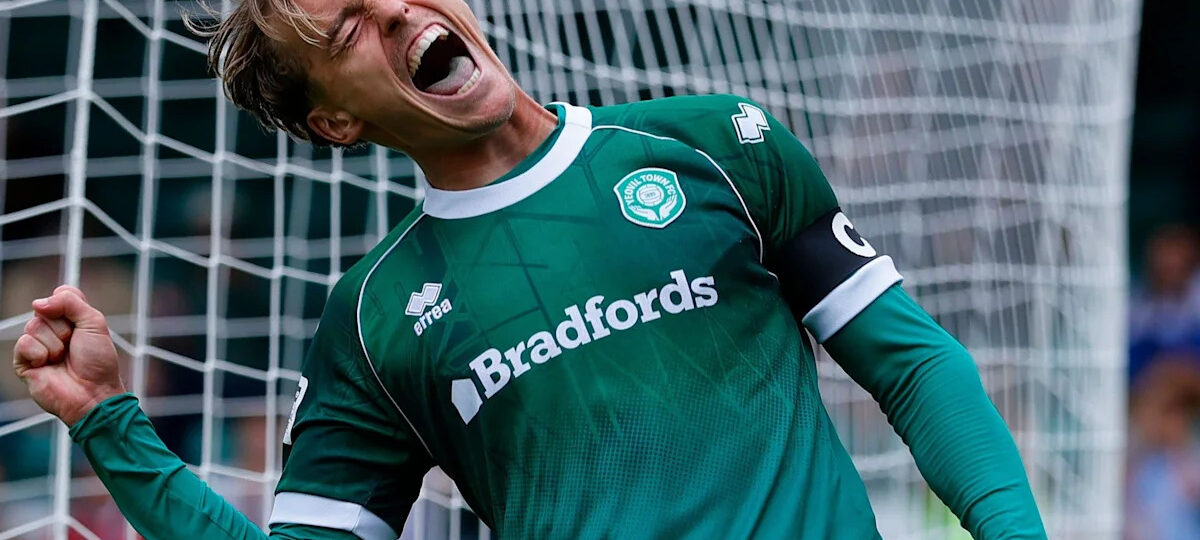 Fylde sign Yeovil forward McCormick on loan