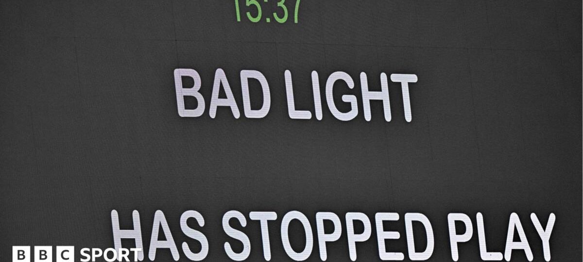 New rule, no change - has cricket missed a trick again with bad light?