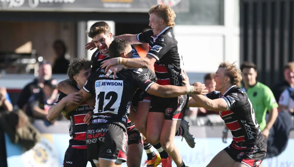 Cornish Pirates beat Chinnor to stay perfect at home