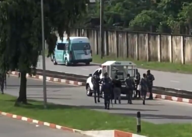 Police allegedly arrest OK Movement coordinator, teargas Peter Obi supporters in Uyo [VIDEO]