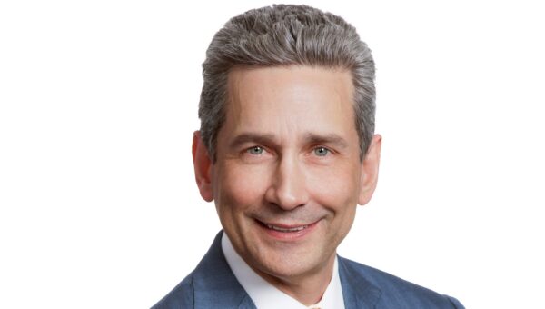 A veteran tech investor says 'doom and gloom' over the AI boom is overblown, even though it has shades of the dot-com bubble