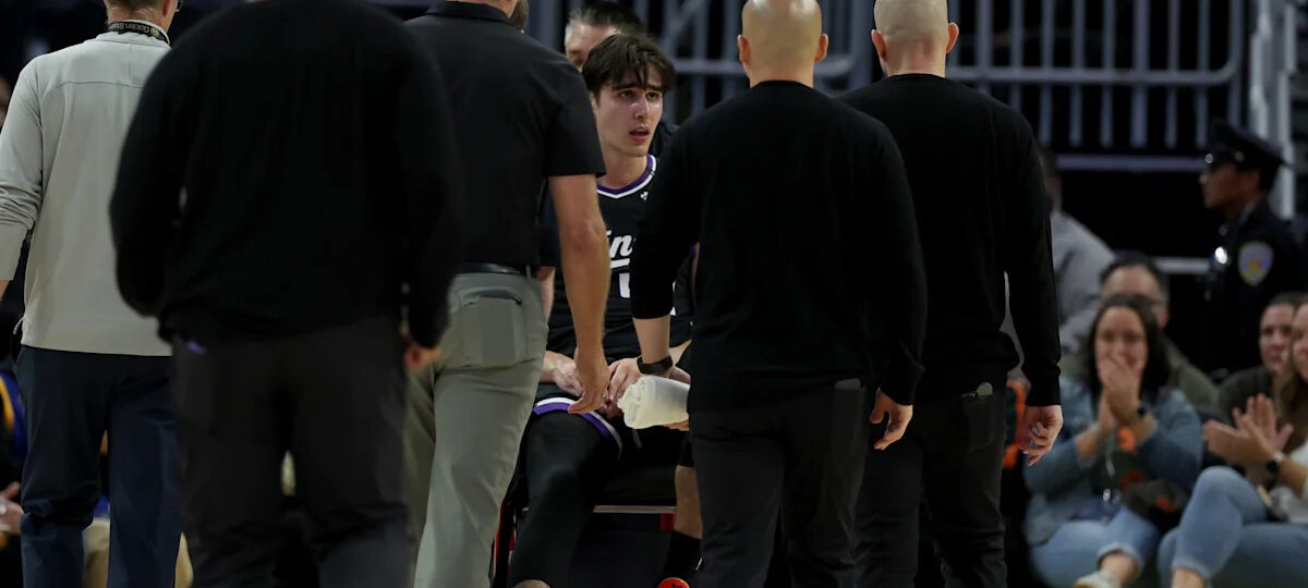 Kings center Maxime Raynaud injures patella in right knee and will be reevaluated in about two weeks