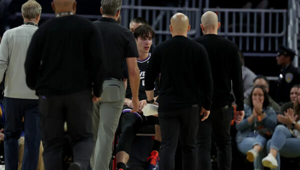 Kings center Maxime Raynaud injures patella in right knee and will be reevaluated in about two weeks