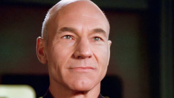 Star Trek Fans Officially Give Sir Patrick Stewart The Perfect Send-Off