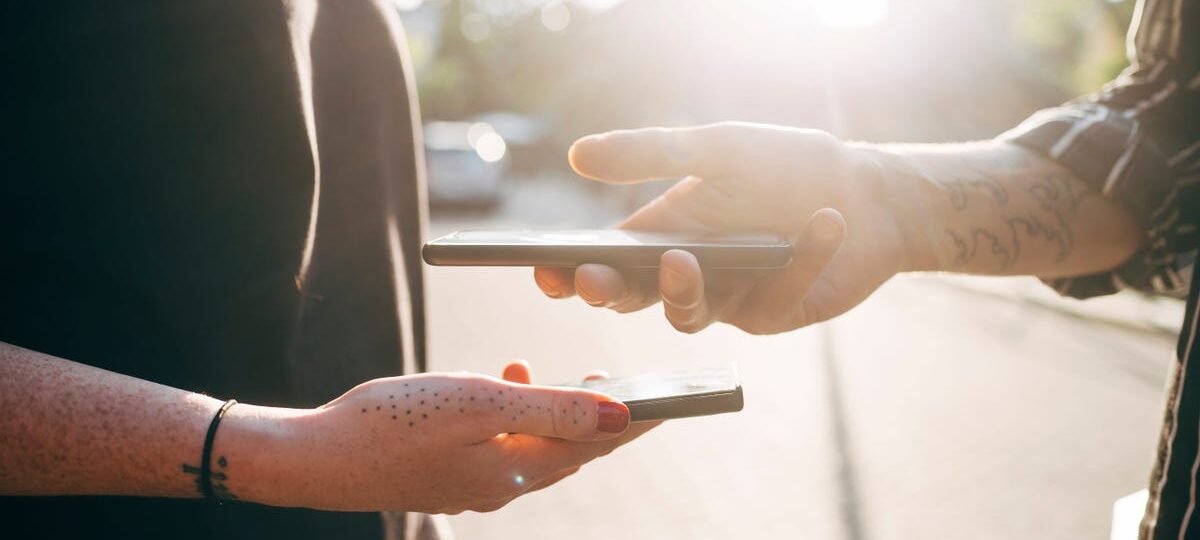 Silicon Valley founders' hottest funding source: the Bank of Best Friends