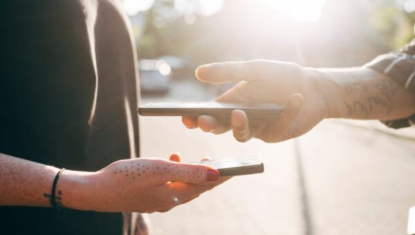 Silicon Valley founders' hottest funding source: the Bank of Best Friends
