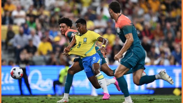 From Spain: Arsenal face Aston Villa competition to sign “spectacular” young forward