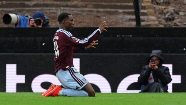 Man City beaten by Aston Villa to end perfect Premier League start
