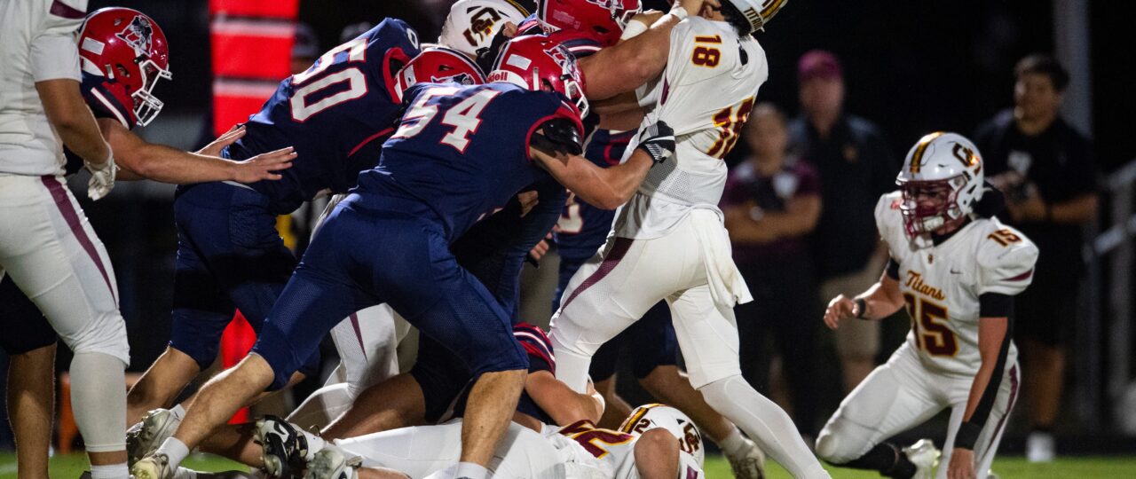 Heritage Hills football takes down No. 8 Reitz in Sectional 24 semifinal