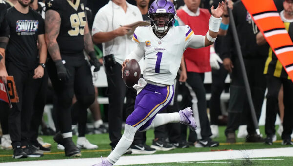 Vikings playing keen game of keep-away, with hefty possession time and NFL's top turnover rate