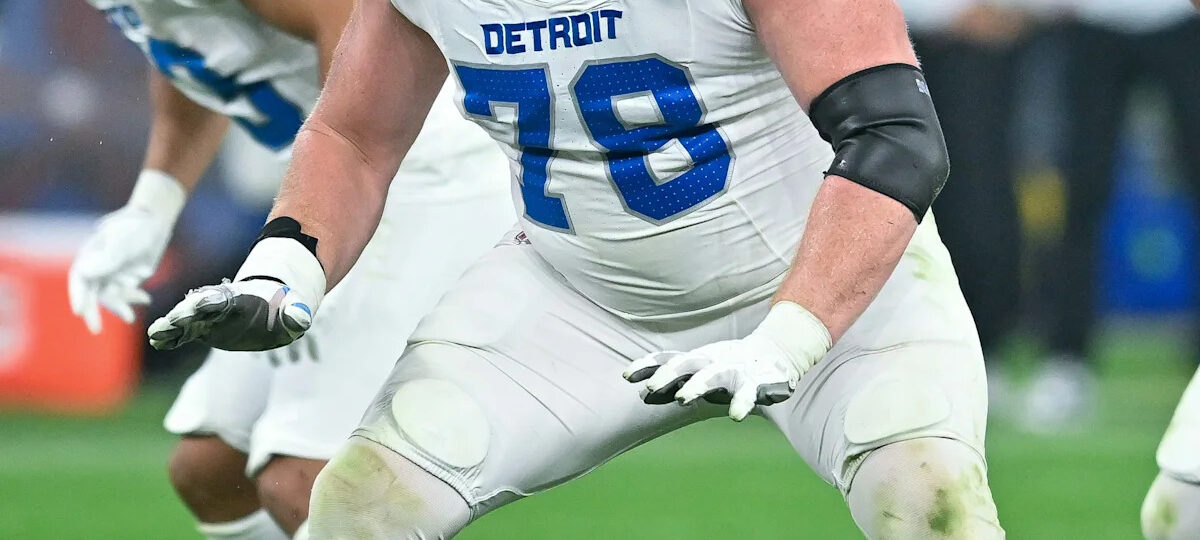 Lions place 3 players on injured reserve, including offensive lineman