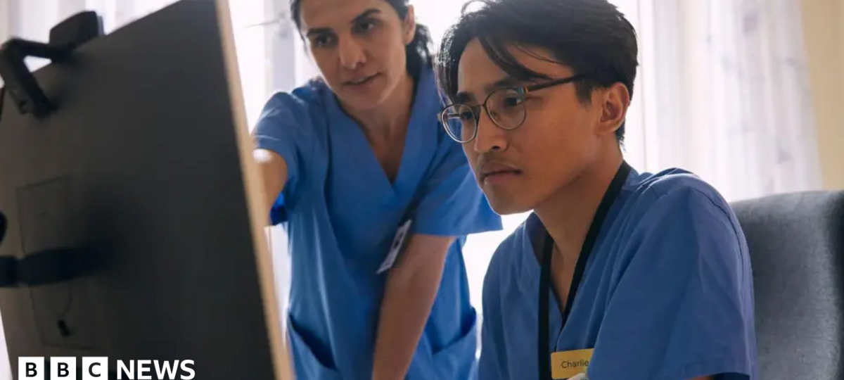 Consultant doctors in England to strike next month