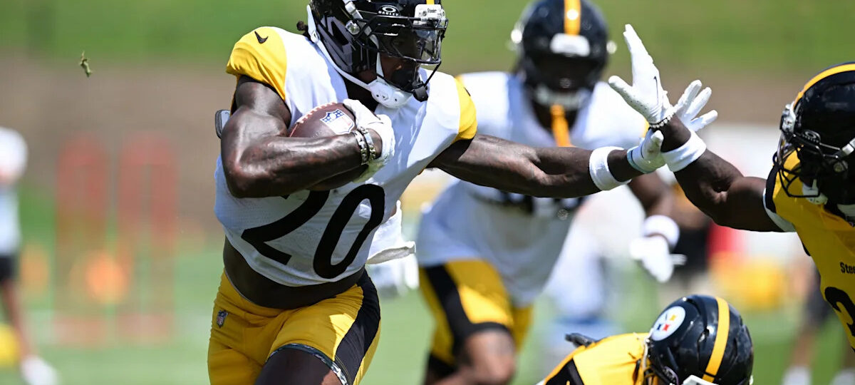 Former Longhorn D'Shawn Jamison signs with New England Patriots