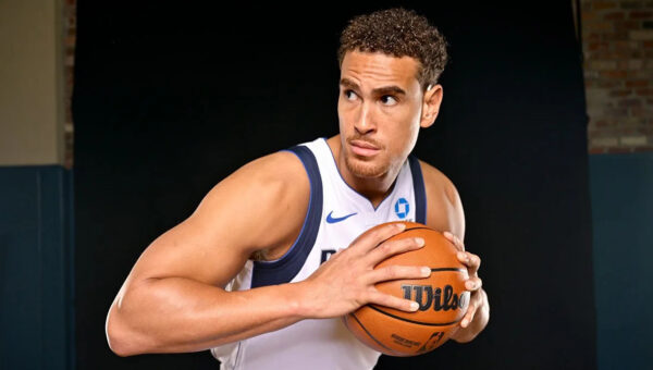 Why Mavericks’ Dwight Powell decision is a bummer for Bulls, Hawks, 76ers, Lakers