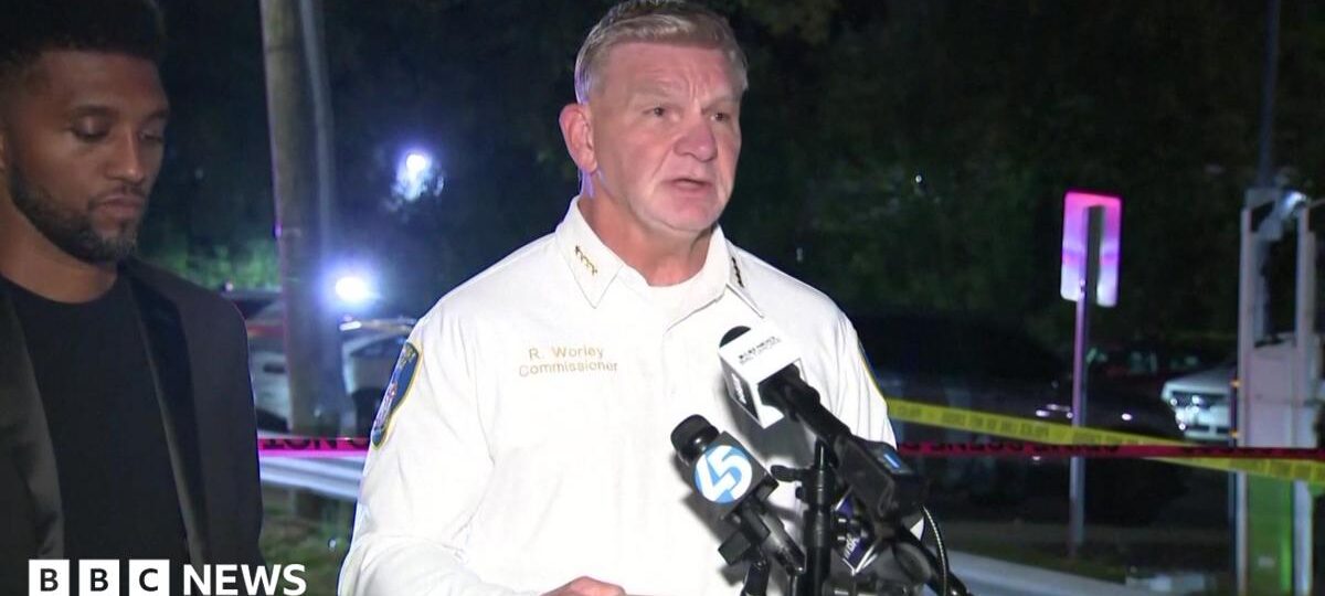 Girl, 12, fatally shot in US during 'dispute over parking space'