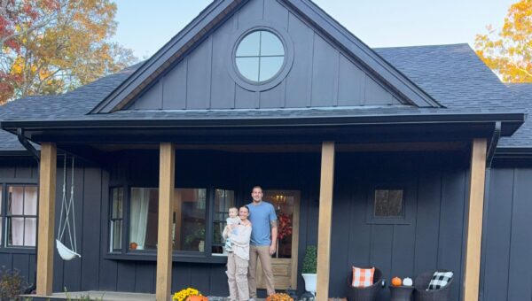 We live on a ‘family compound’ with my parents and siblings. These 7 things have surprised me most about the arrangement.