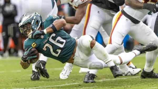Eagles' Saquon Barkley returns to practice; could play against Cowboys