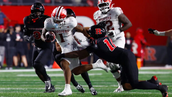 No. 7 Hoosiers' ground game remains Turbo-charged with 2-man rotation of Richard and Lee Beebe Jr.