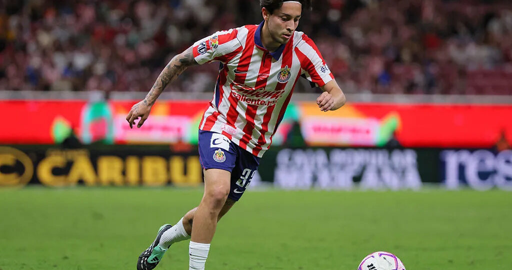 Line-ups confirmed for Rayados - Chivas